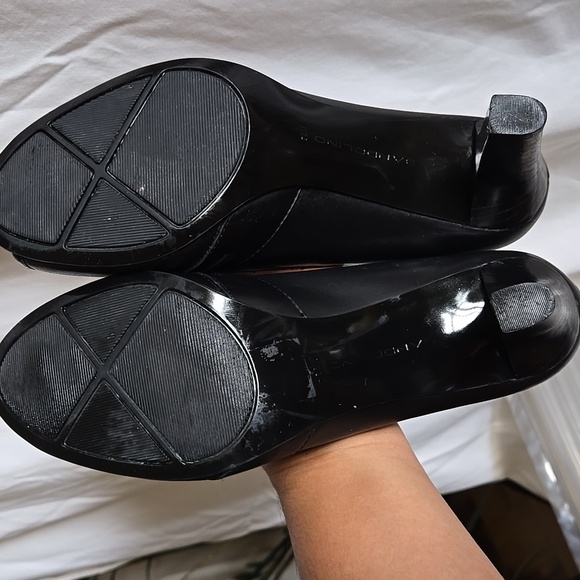 *Gently Used* Bandolino classic 7.5 - Picture 2 of 5